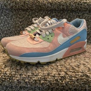 Nike Women’s Air Max 90